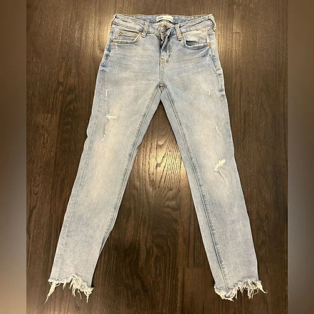 Zara ripped high rise slim jeans
